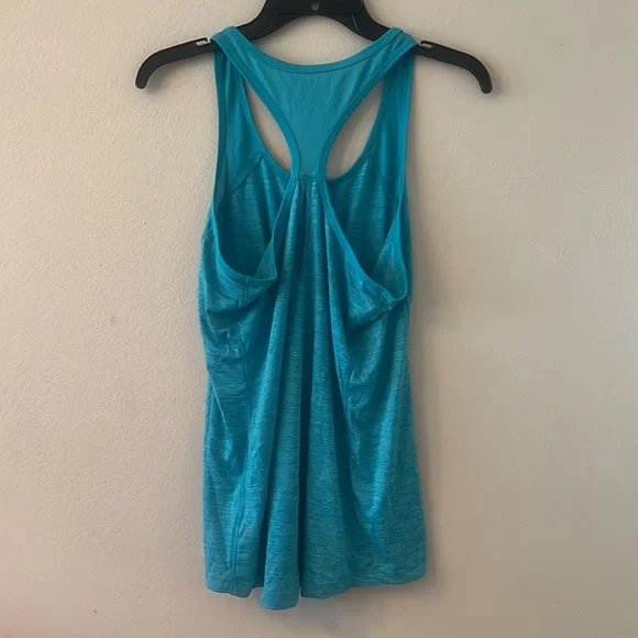 Athletics turquoise top - Picture 2 of 5